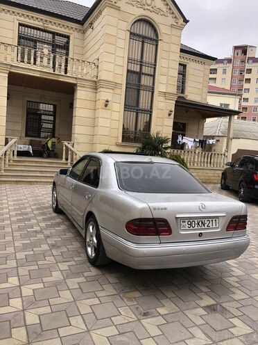 Mercedes E 230 1997, 280,000 km - 2.3 l - Bakı