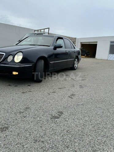 Mercedes E 240 2000, 130,000 km - 2.4 l - Bakı