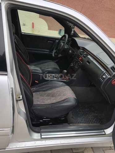 Mercedes E 230 1997, 280,000 km - 2.3 l - Bakı