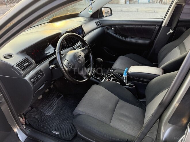 Toyota Corolla 2006, 318,000 km - 1.4 л - Mingəçevir