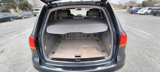 Volkswagen Touareg 2004, 395,000 km - 3.2 l - Sumqayıt