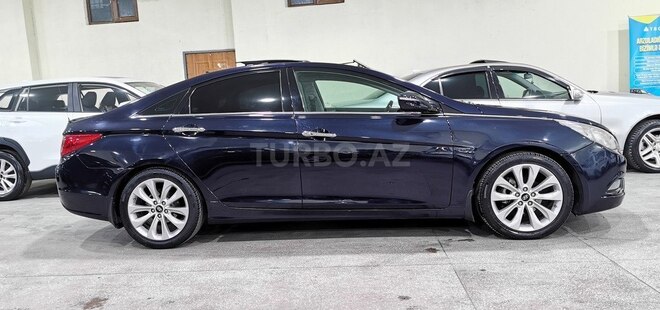 Hyundai Sonata-2