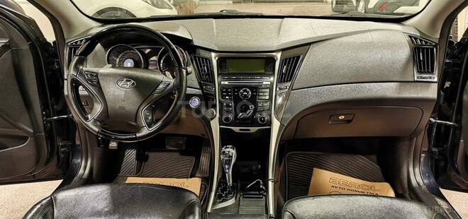 Hyundai Sonata-11