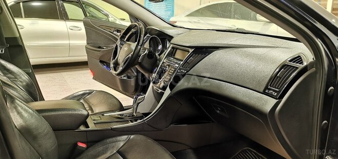 Hyundai Sonata-13