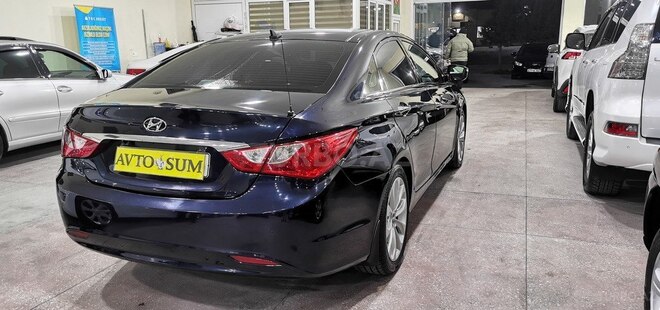 Hyundai Sonata-10