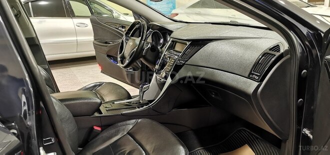 Hyundai Sonata-16