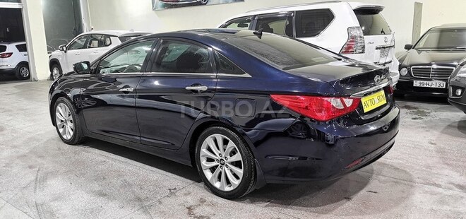 Hyundai Sonata-21