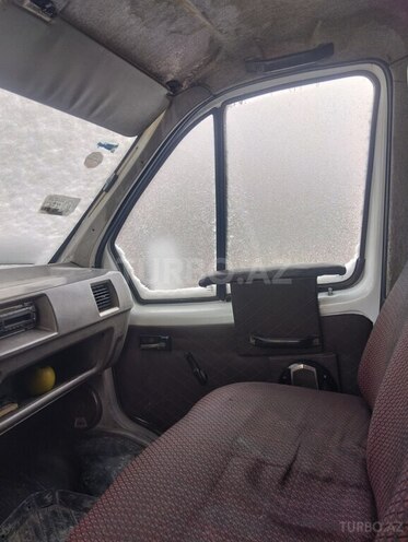GAZ 2705 1999, 356,910 km - 2.4 л - Quba