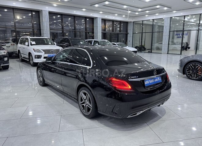 Mercedes C 180 d-6