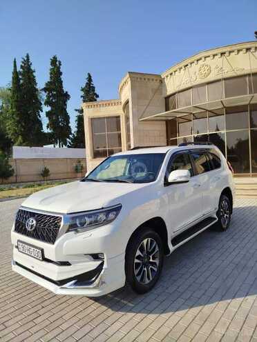 Toyota Land Cruiser Prado-5