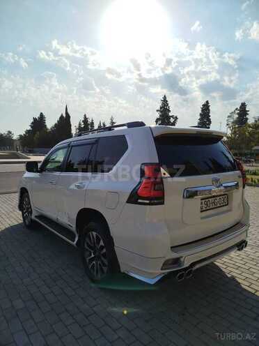 Toyota Land Cruiser Prado-8