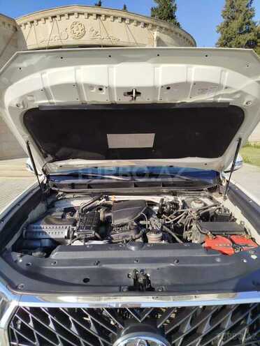 Toyota Land Cruiser Prado-10