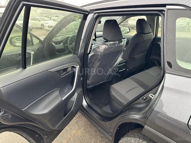 Toyota RAV4-6