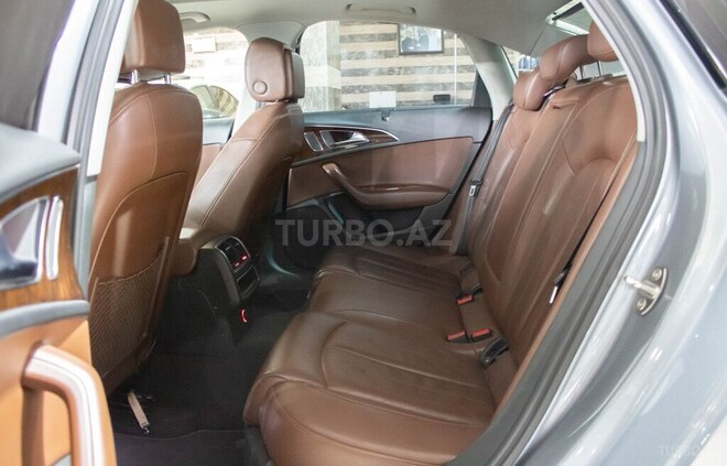 Audi A6-13