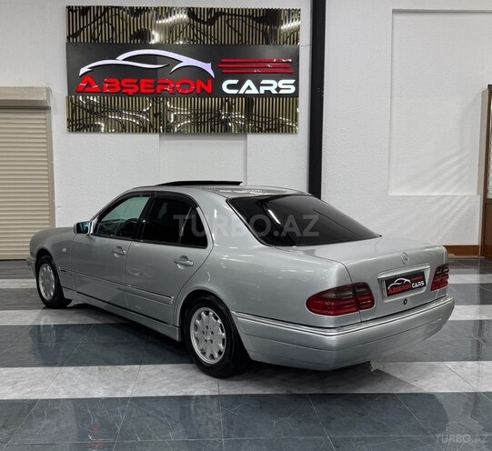Mercedes E 240 1998, 417,000 km - 2.4 l - Sumqayıt