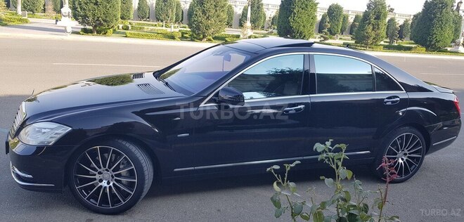 Mercedes S 500 2011, 189,000 km - 4.7 л - Gəncə