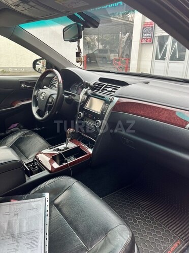 Toyota Camry-8
