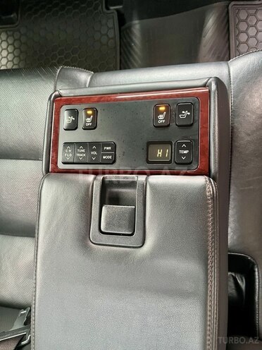 Toyota Camry-10