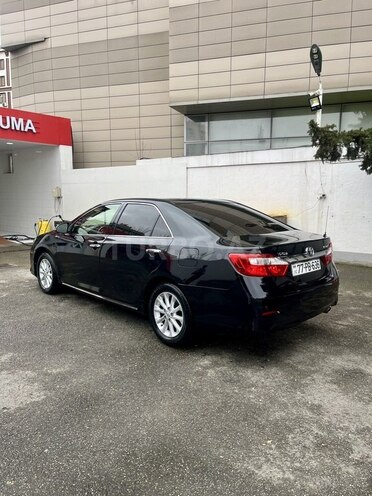 Toyota Camry-3