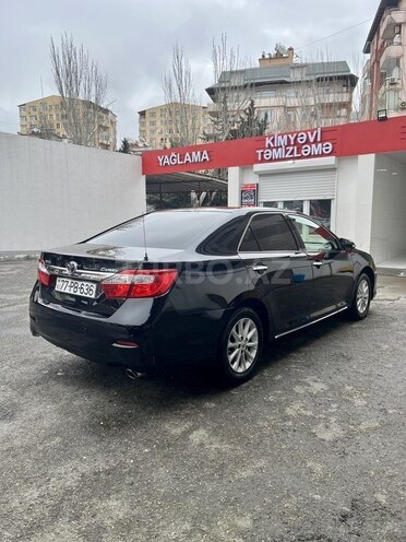 Toyota Camry-5