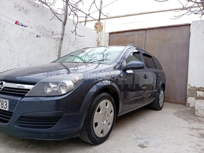 Opel Astra 2006, 260,000 km - 1.4 l - Bakı