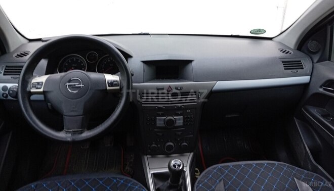 Opel Astra 2006, 260,000 km - 1.4 l - Bakı