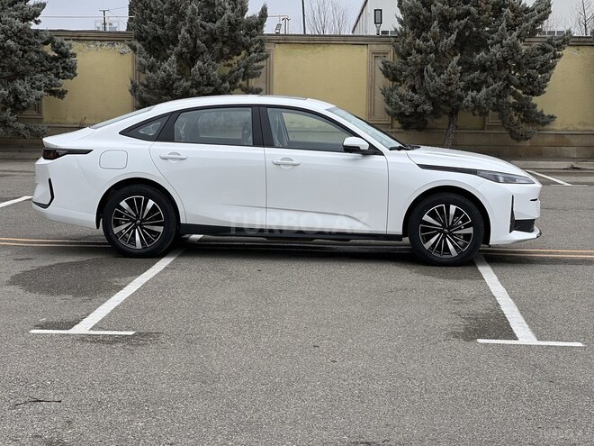 Changan Qiyuan A05 2024, 0 km - 1.5 л - Bakı