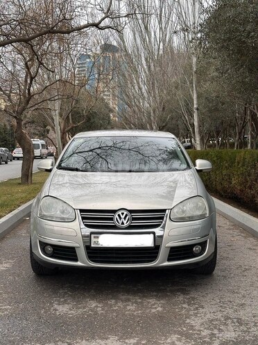 Volkswagen Jetta-1