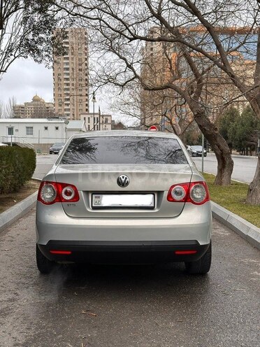 Volkswagen Jetta-2