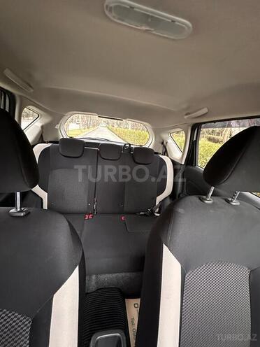 Nissan Note-8
