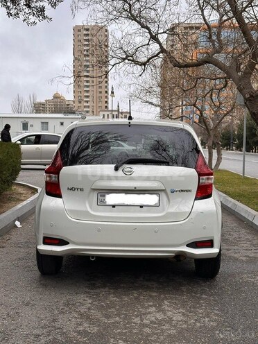 Nissan Note-7
