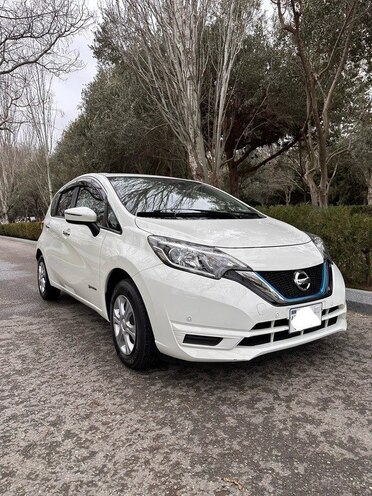 Nissan Note-6