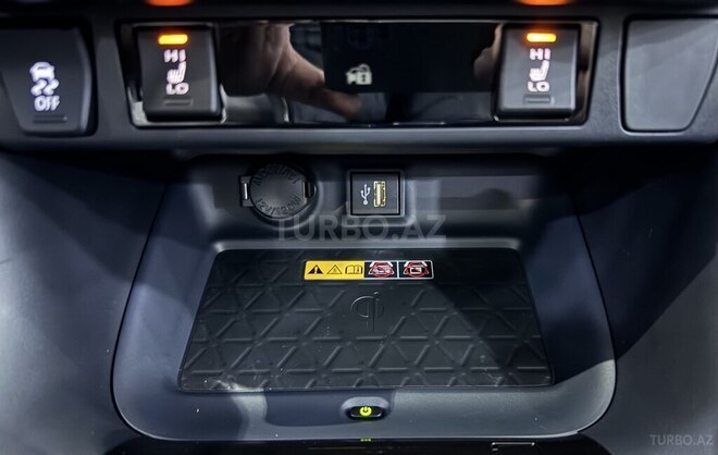 Toyota RAV4-15