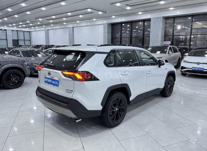 Toyota RAV4-5