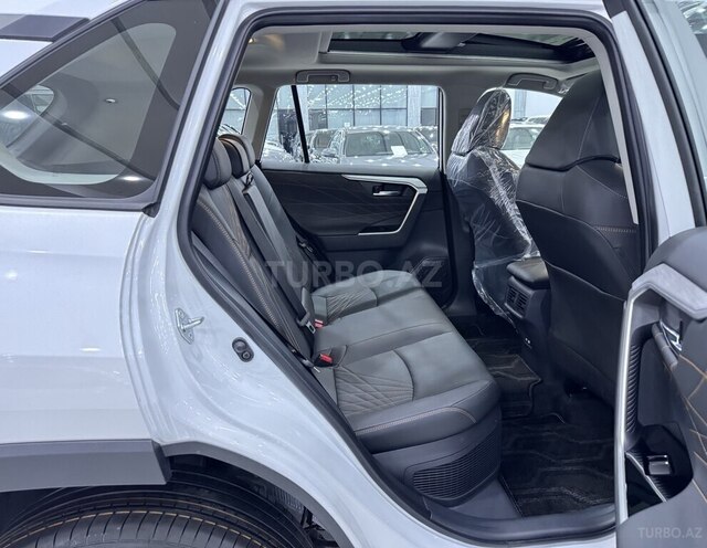 Toyota RAV4-13