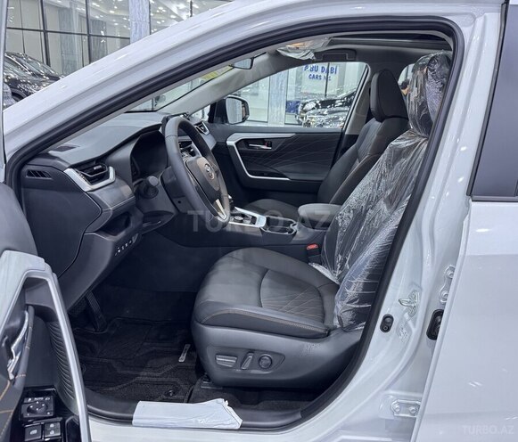 Toyota RAV4-11