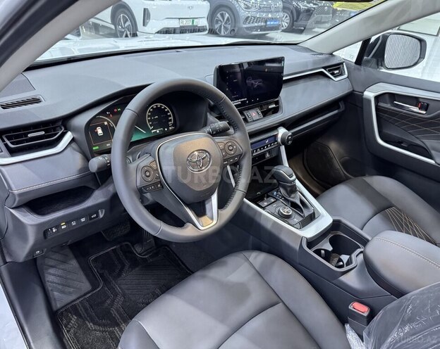 Toyota RAV4-9