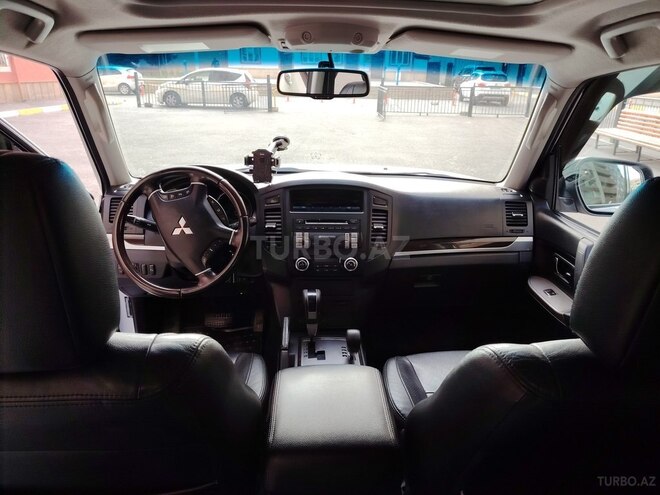 Mitsubishi Pajero 2011, 181,000 km - 3.5 л - Bakı