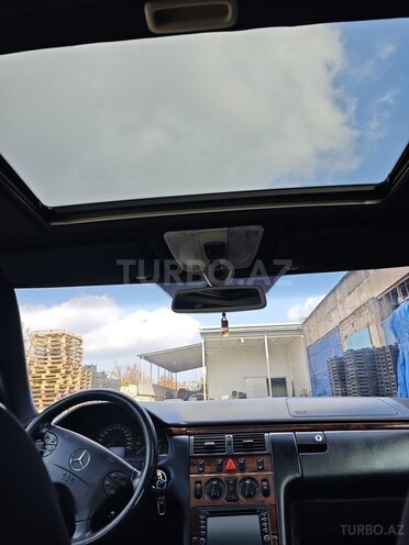 Mercedes E 270 2001, 280,000 km - 2.7 l - Xaçmaz
