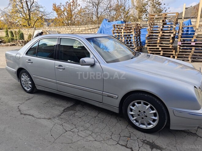 Mercedes E 270 2001, 280,000 km - 2.7 l - Xaçmaz