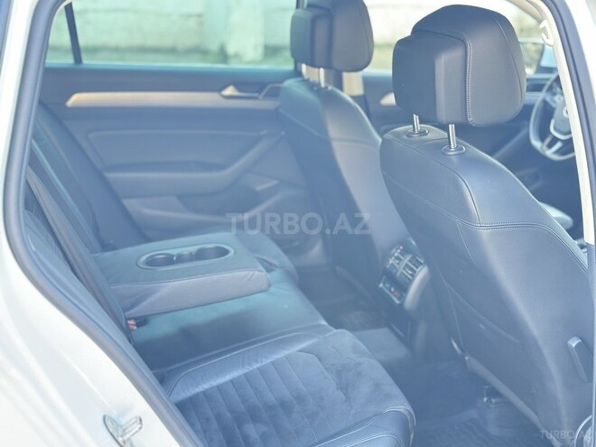 Volkswagen Passat 2018, 220,000 km - 1.4 l - Bakı