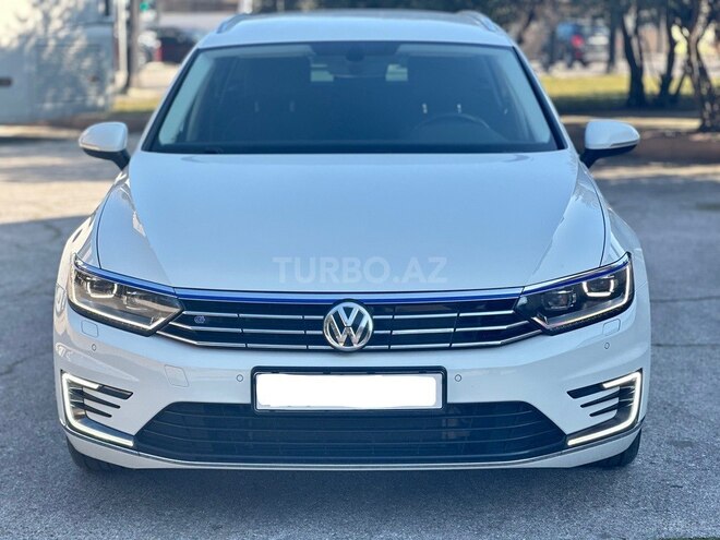 Volkswagen Passat 2018, 220,000 km - 1.4 l - Bakı