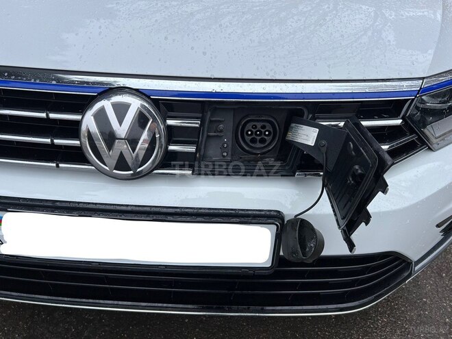 Volkswagen Passat 2018, 220,000 km - 1.4 l - Bakı