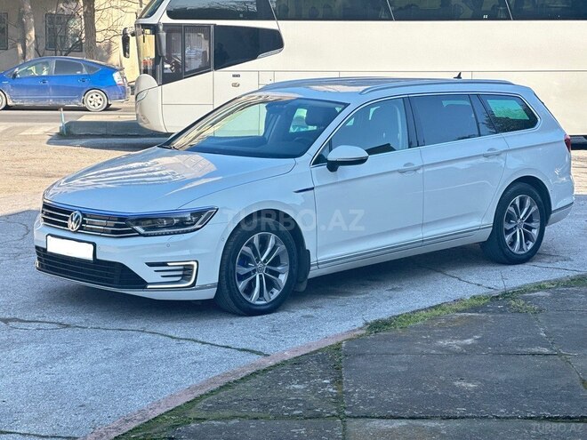 Volkswagen Passat 2018, 220,000 km - 1.4 l - Bakı