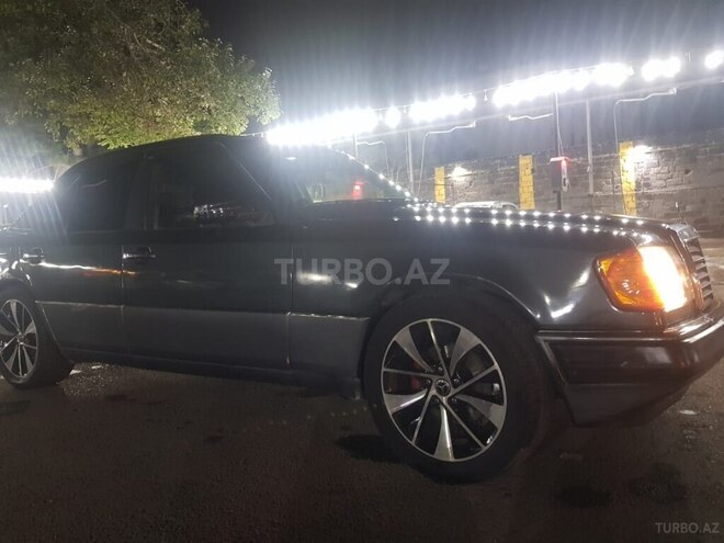 Mercedes E 200 1992, 529,513 km - 2.0 l - Bakı