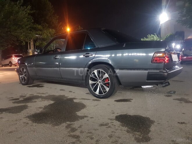 Mercedes E 200 1992, 529,513 km - 2.0 l - Bakı