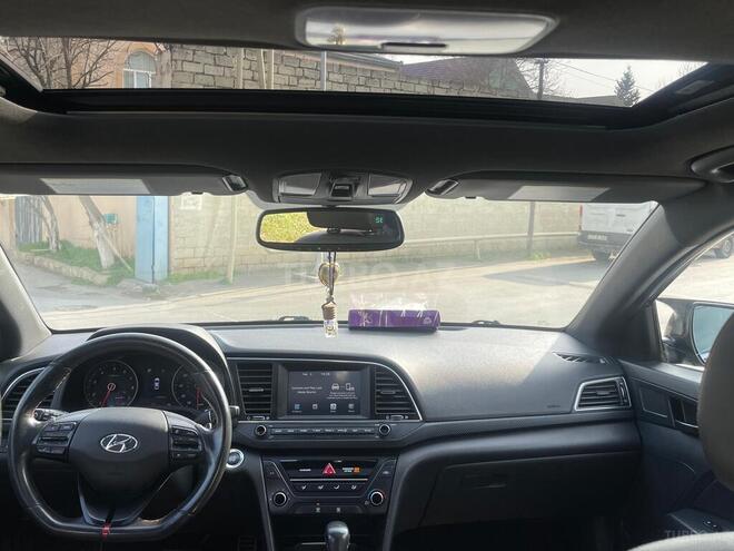 Hyundai Elantra 2018, 180,000 km - 1.6 l - Bakı