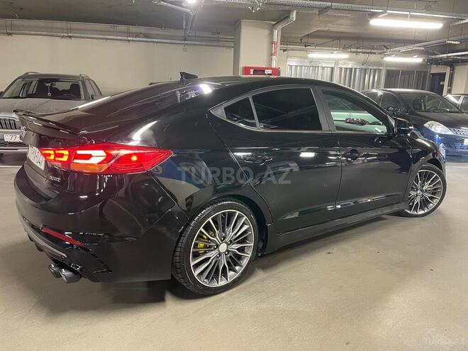 Hyundai Elantra 2018, 180,000 km - 1.6 l - Bakı