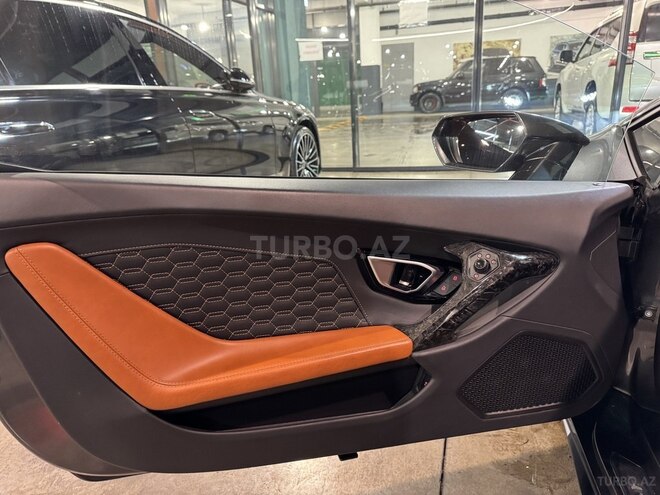 Lamborghini Huracan 2016, 17,000 km - 5.2 л - Bakı