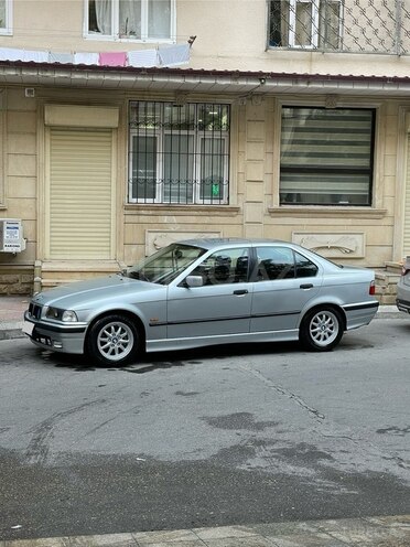BMW 318 1997, 270,000 km - 1.8 l - Bakı